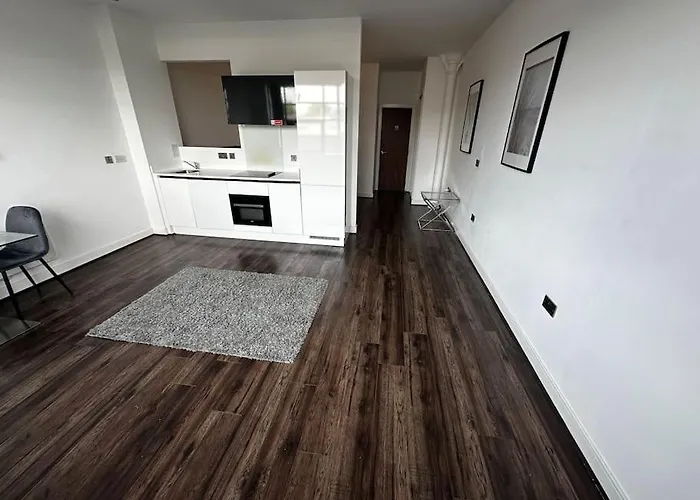 342 Stunning One Bedroom Studio Apartment